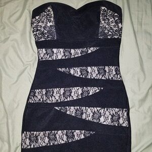 Emerald Sundae Strapless Dress. Zip Up Back. Extra Beasst Support. Size Small.